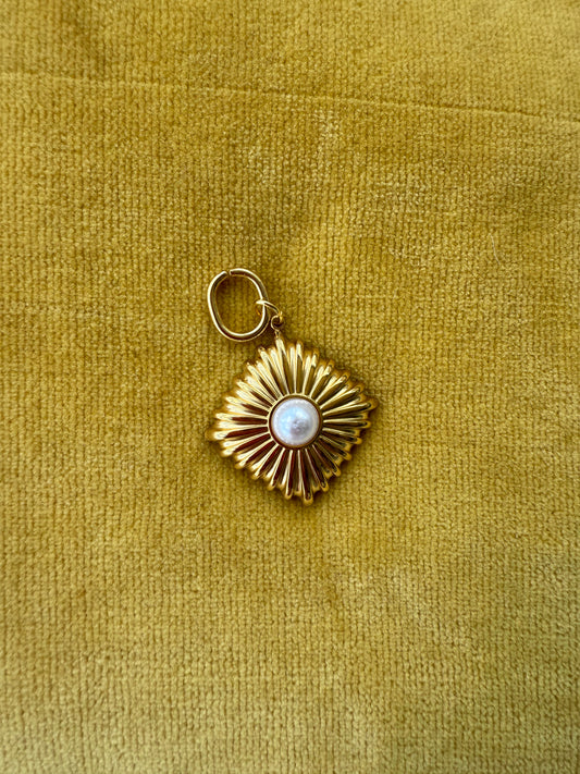 the Cable Pearl