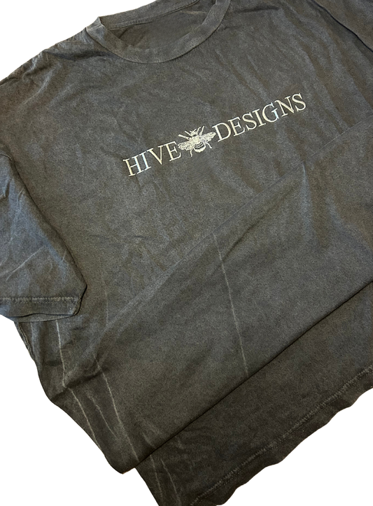 Hive tee in weathered black